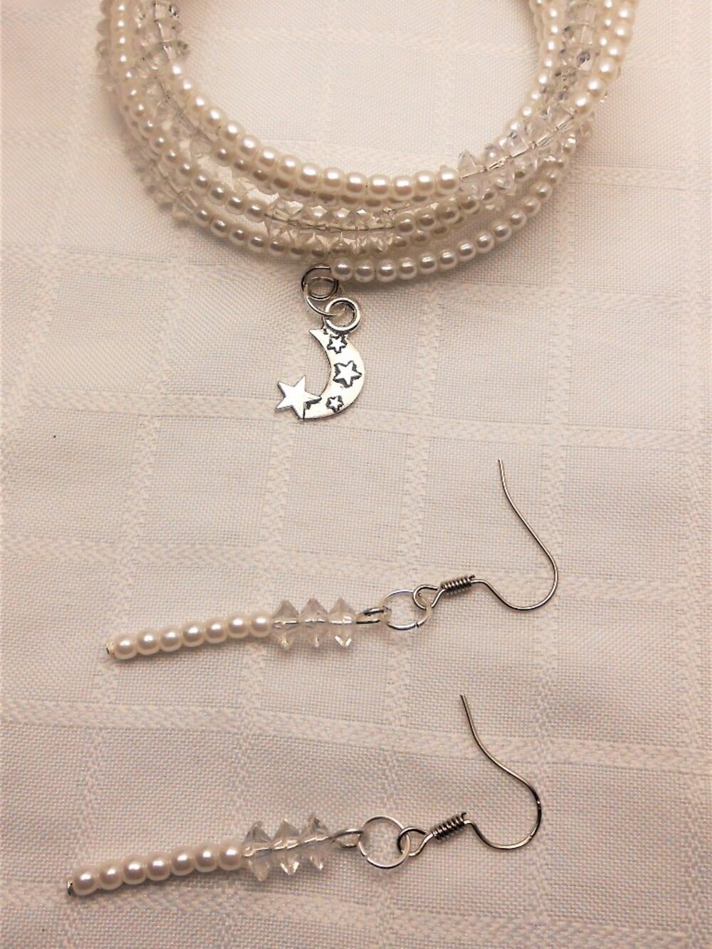 Handmade jewelry set with memory wire bracelets and earrings No. 987